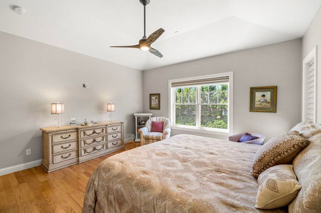 7 Catalpa Road, Salem, NH 03079
