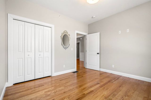 7 Catalpa Road, Salem, NH 03079