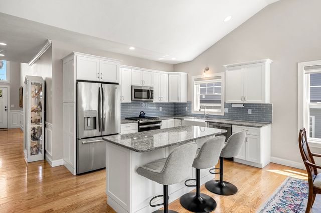 7 Catalpa Road, Salem, NH 03079