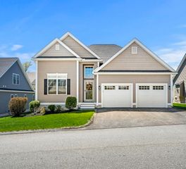 7 Catalpa Road, Salem, NH 03079