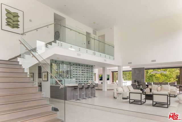 12443 W Sunset Boulevard, Los Angeles, CA 90049