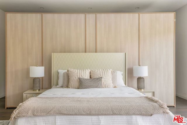 12443 W Sunset Boulevard, Los Angeles, CA 90049