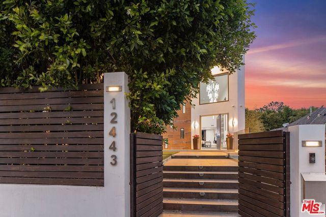 12443 W Sunset Boulevard, Los Angeles, CA 90049