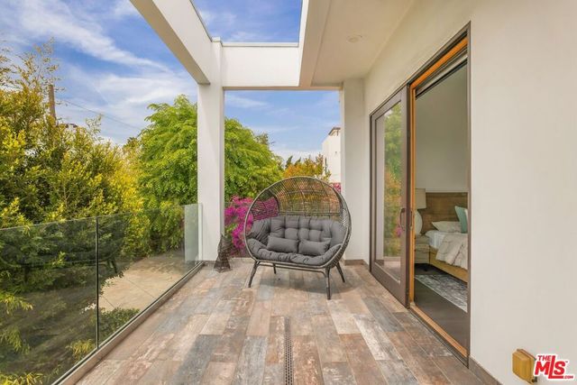 12443 W Sunset Boulevard, Los Angeles, CA 90049