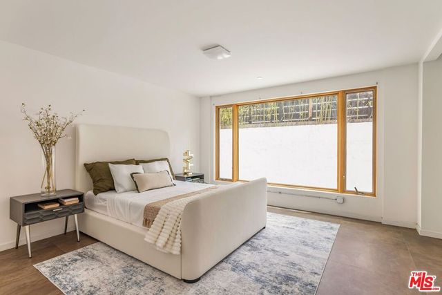 12443 W Sunset Boulevard, Los Angeles, CA 90049