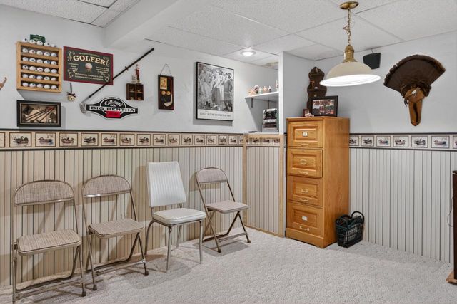 910 St. Andrews Old, Waterford, WI 53185