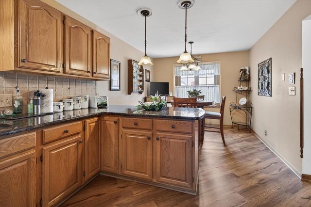 910 St. Andrews Old, Waterford, WI 53185