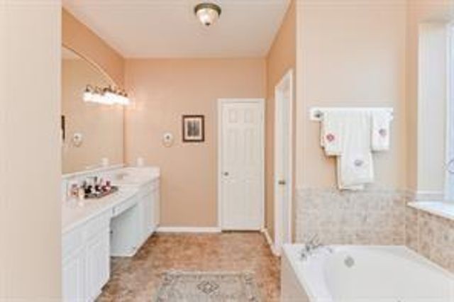 10711 Bowden Chase Drive, Spring, TX 77379