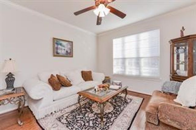 10711 Bowden Chase Drive, Spring, TX 77379