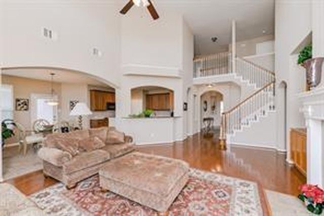 10711 Bowden Chase Drive, Spring, TX 77379