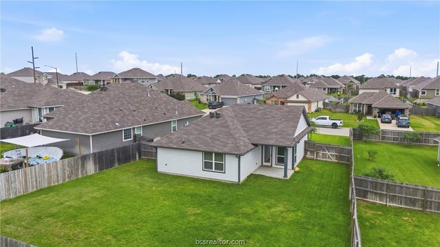 203 36th Ridge, Caldwell, TX 77836