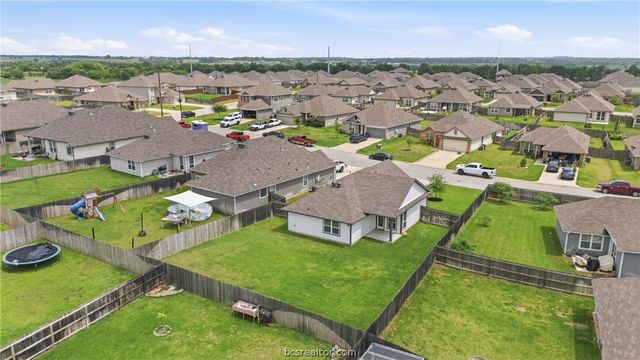 203 36th Ridge, Caldwell, TX 77836