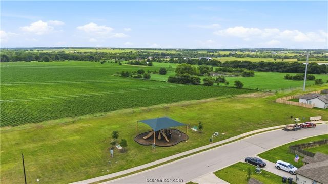203 36th Ridge, Caldwell, TX 77836