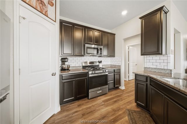 203 36th Ridge, Caldwell, TX 77836