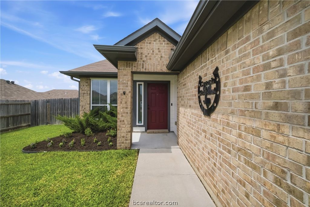 203 36th Ridge, Caldwell, TX 77836 — photo 4