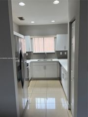 3389 NE 4th St, Homestead, FL 33033