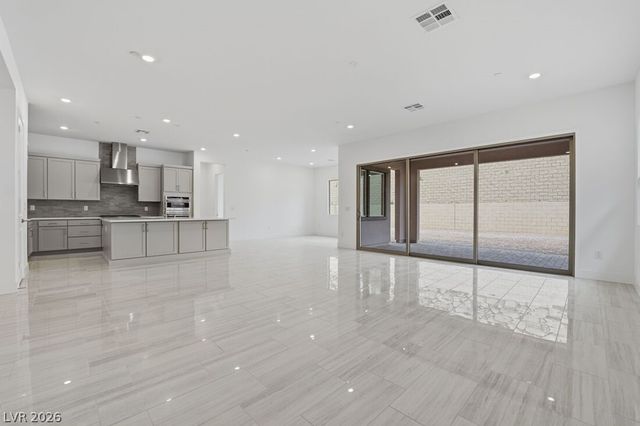 372 Tigullio Avenue, Henderson, NV 89011