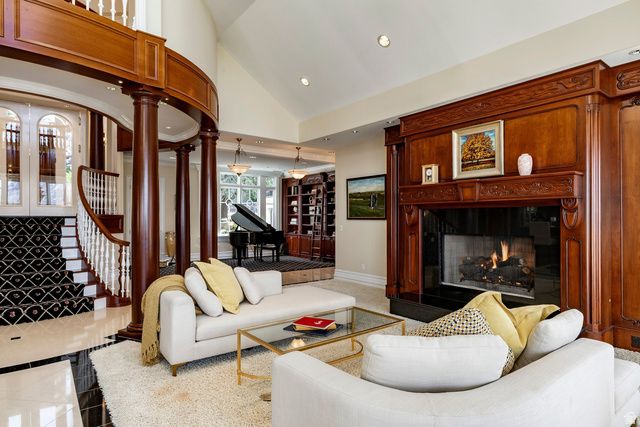 5678 E TWIN CREEK RD, Salt Lake City, UT 84108