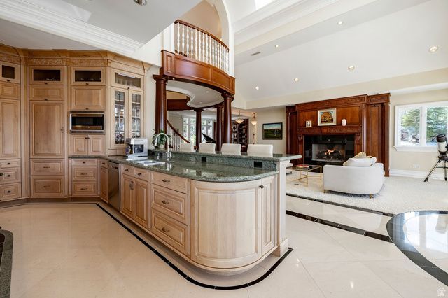 5678 E TWIN CREEK RD, Salt Lake City, UT 84108
