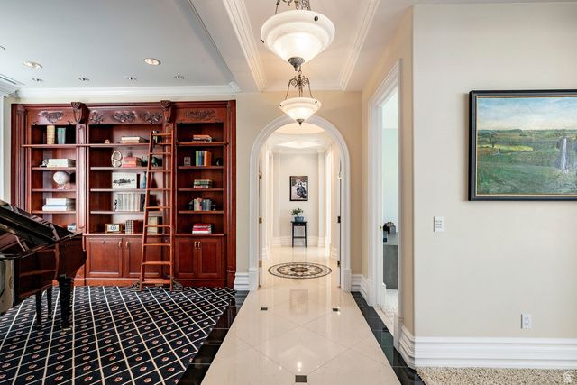 5678 E TWIN CREEK RD, Salt Lake City, UT 84108