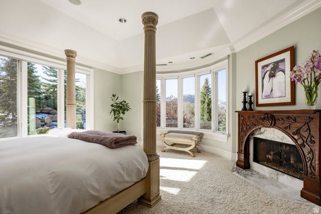 5678 E TWIN CREEK RD, Salt Lake City, UT 84108