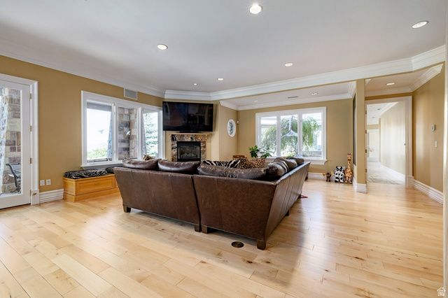 5678 E TWIN CREEK RD, Salt Lake City, UT 84108