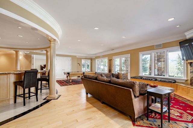 5678 E TWIN CREEK RD, Salt Lake City, UT 84108