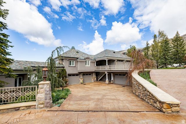 5678 E TWIN CREEK RD, Salt Lake City, UT 84108
