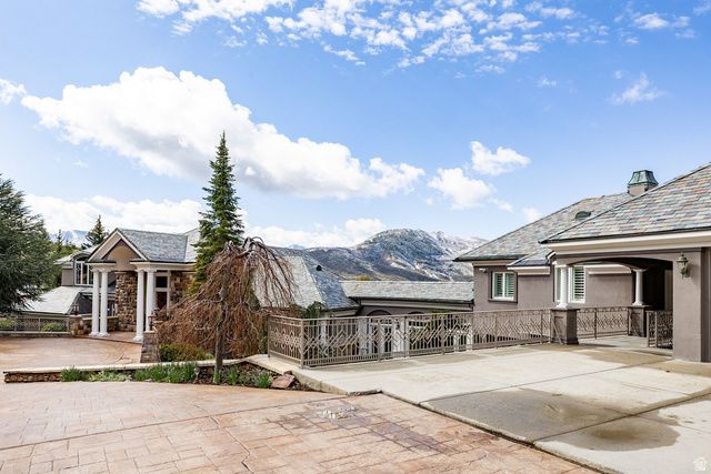 5678 E TWIN CREEK RD, Salt Lake City, UT 84108