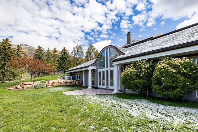 5678 E TWIN CREEK RD, Salt Lake City, UT 84108