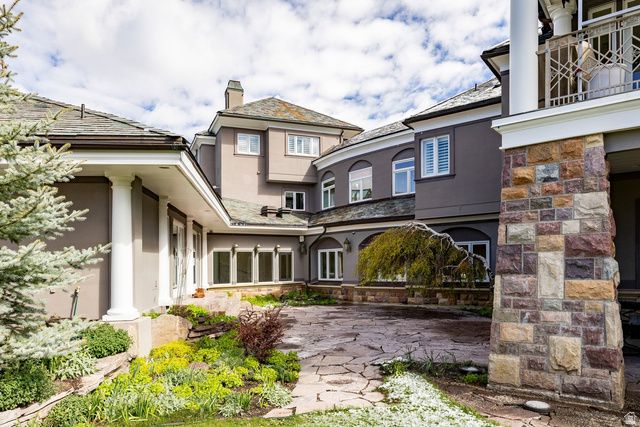 5678 E TWIN CREEK RD, Salt Lake City, UT 84108