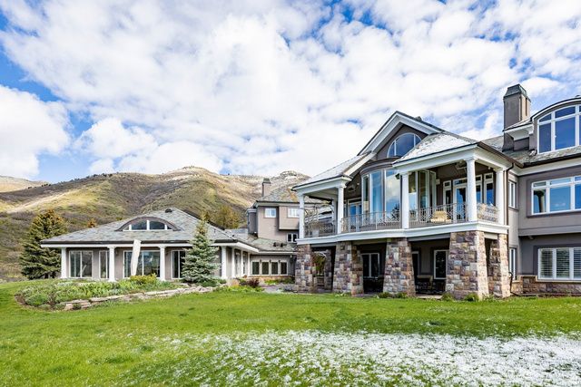 5678 E TWIN CREEK RD, Salt Lake City, UT 84108