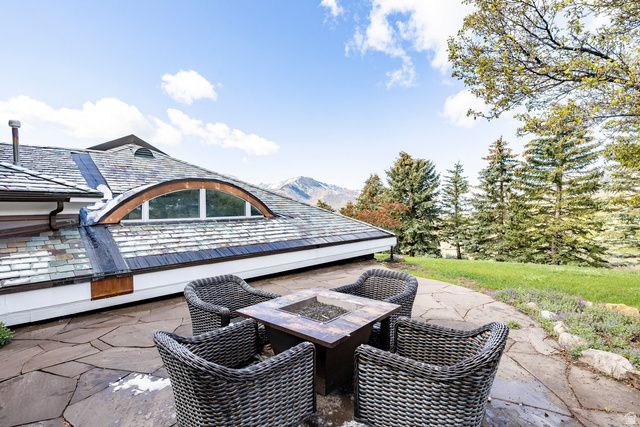 5678 E TWIN CREEK RD, Salt Lake City, UT 84108