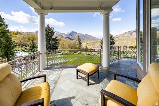 5678 E TWIN CREEK RD, Salt Lake City, UT 84108