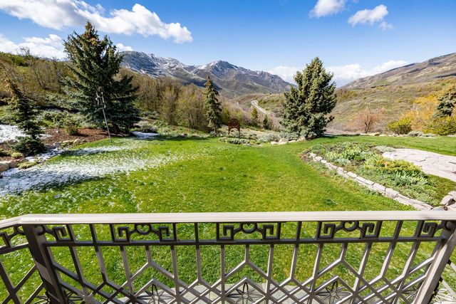 5678 E TWIN CREEK RD, Salt Lake City, UT 84108
