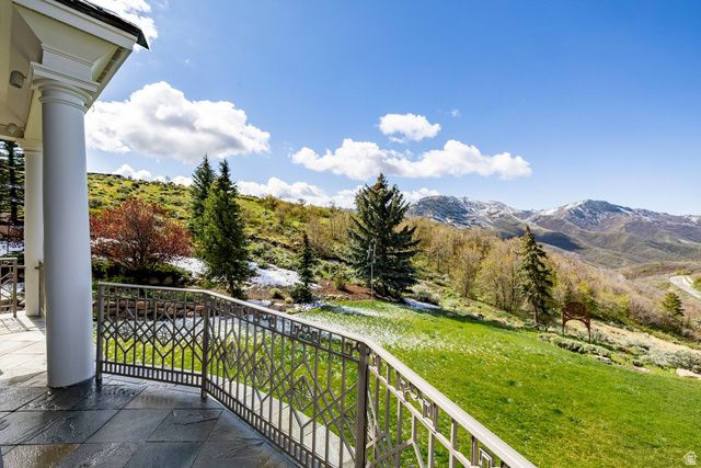 5678 E TWIN CREEK RD, Salt Lake City, UT 84108