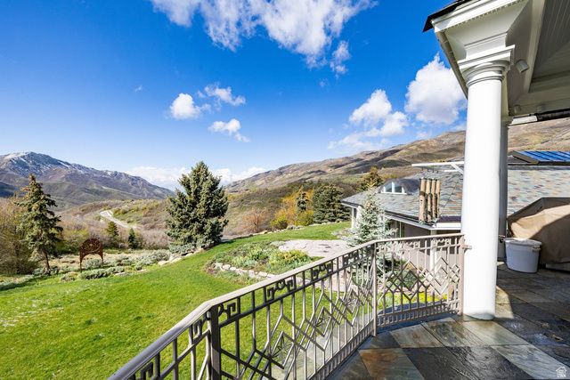 5678 E TWIN CREEK RD, Salt Lake City, UT 84108