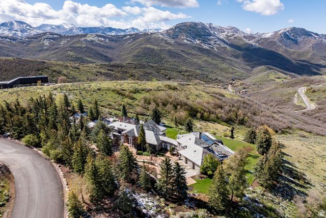5678 E TWIN CREEK RD, Salt Lake City, UT 84108