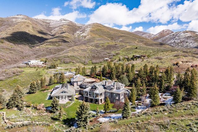 5678 E TWIN CREEK RD, Salt Lake City, UT 84108