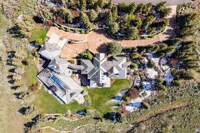 5678 E TWIN CREEK RD, Salt Lake City, UT 84108