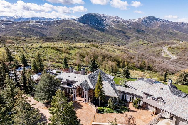 5678 E TWIN CREEK RD, Salt Lake City, UT 84108