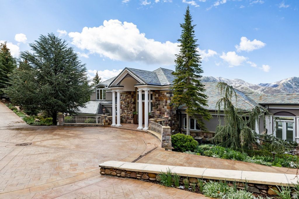 5678 E TWIN CREEK RD, Salt Lake City, UT 84108