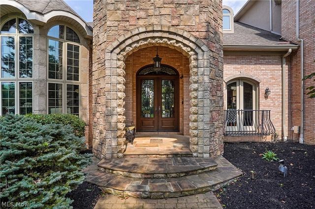 3783 Pioneer Trail, Mantua, OH 44255