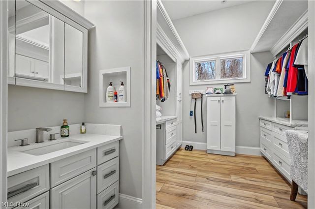 3783 Pioneer Trail, Mantua, OH 44255