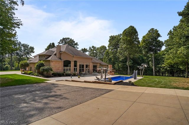 3783 Pioneer Trail, Mantua, OH 44255