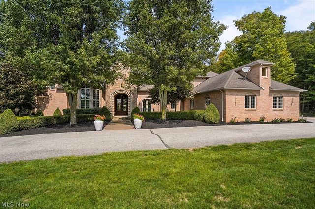 3783 Pioneer Trail, Mantua, OH 44255