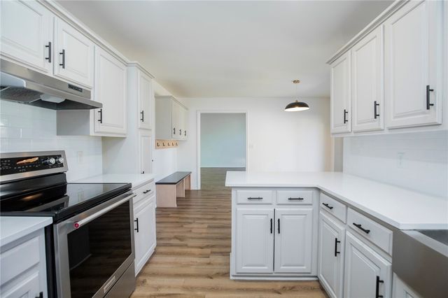 2961 N John Wayne Drive, Fayetteville, AR 72703