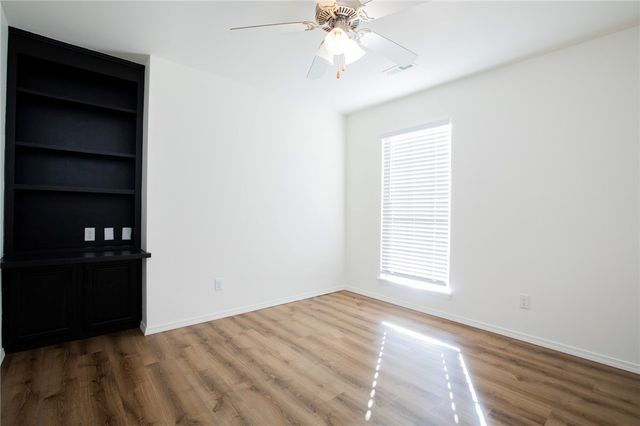 2961 N John Wayne Drive, Fayetteville, AR 72703