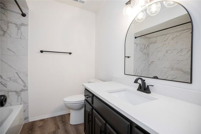 2961 N John Wayne Drive, Fayetteville, AR 72703