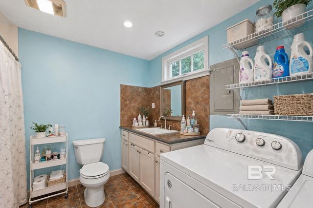 18210 E Illinois Street, Robertsdale, AL 36567